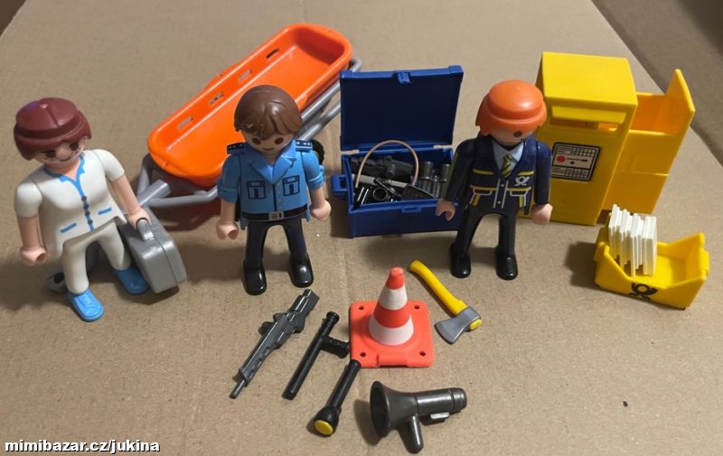 PLAYMOBIL pošťák, policista, doktorka č. 6137