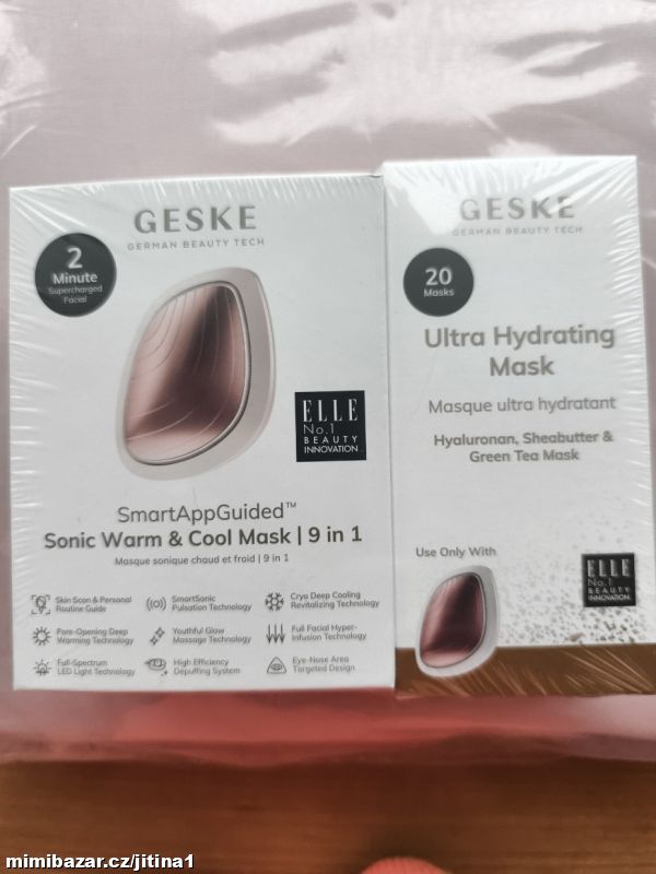 Sonický přístroj na aplikaci masky s LED osvětlení