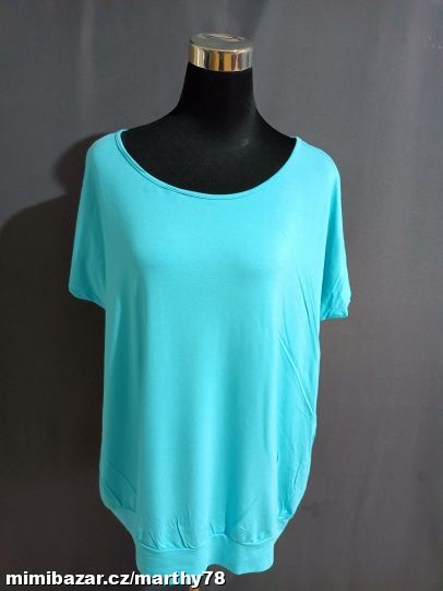 *** KRÁSNÉ DÁMSKÉ TRIKO BEZ VZORU, VEL.XL ***