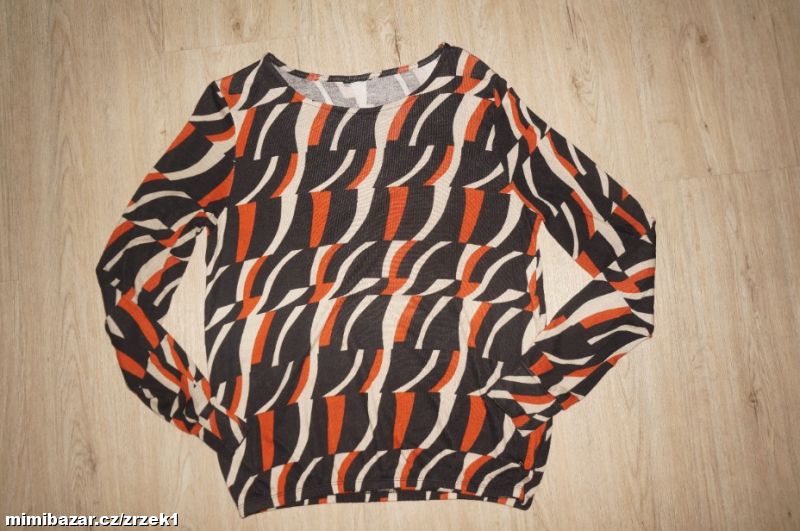 FUSSI příjemný svetřík vel.M