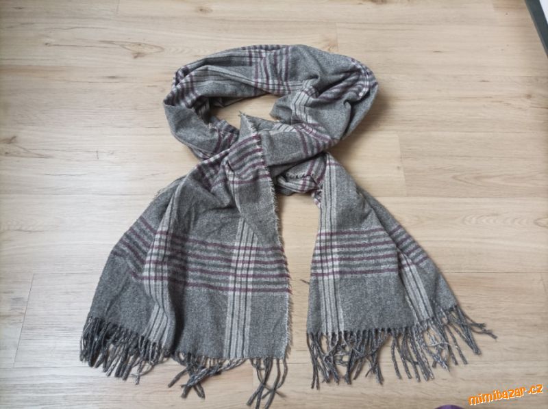 Teplá měkká vlněná XXL šála s třásněmi