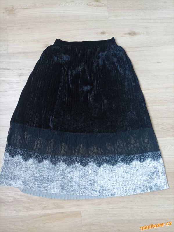 Sametová společenská plisovaná sukně Zara