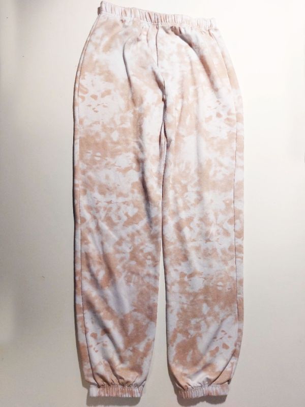 Slabé tepláky, batikované tepláčky