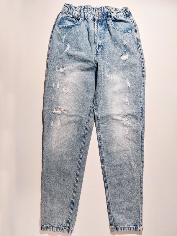 Džínové kalhoty, džíny s dírami