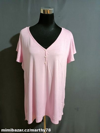 *** KRÁSNÉ DÁMSKÉ TRIKO S KNOFLÍKAMA, VEL.XL ***