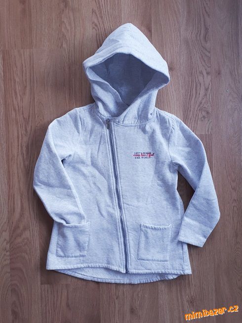 MIKINA SE ŠIKMÝM ZIPEM • zn. RESERVED veL. 134