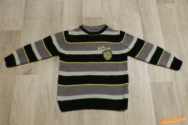 Chlapecký svetr vel. 110