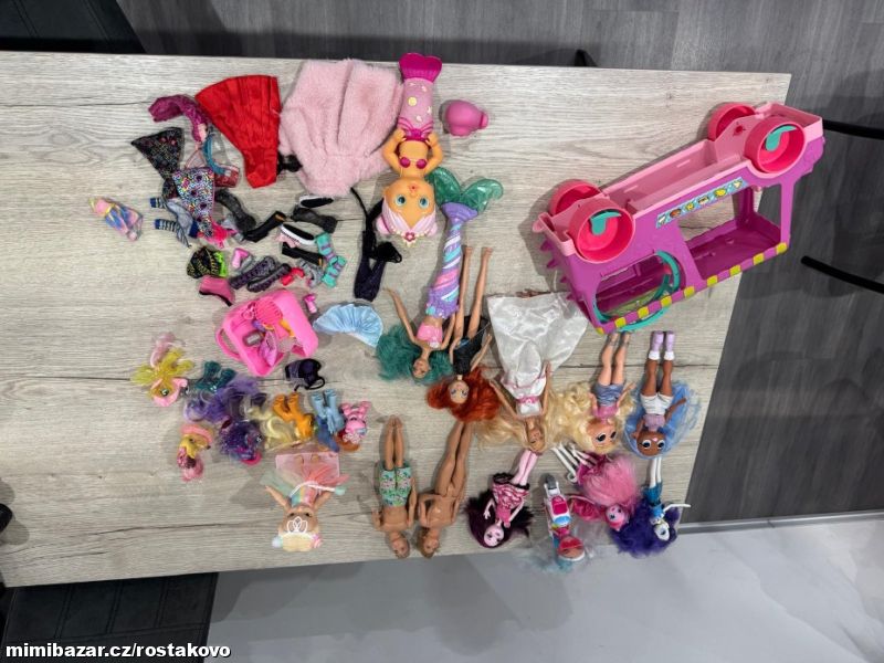 Mix dětských hraček