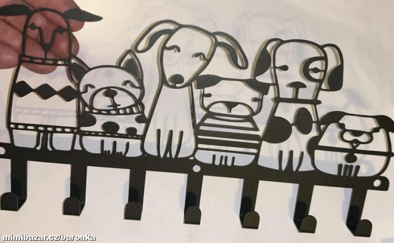 ČERNÝ kovový věšák na klíče, motiv pes / pejsek