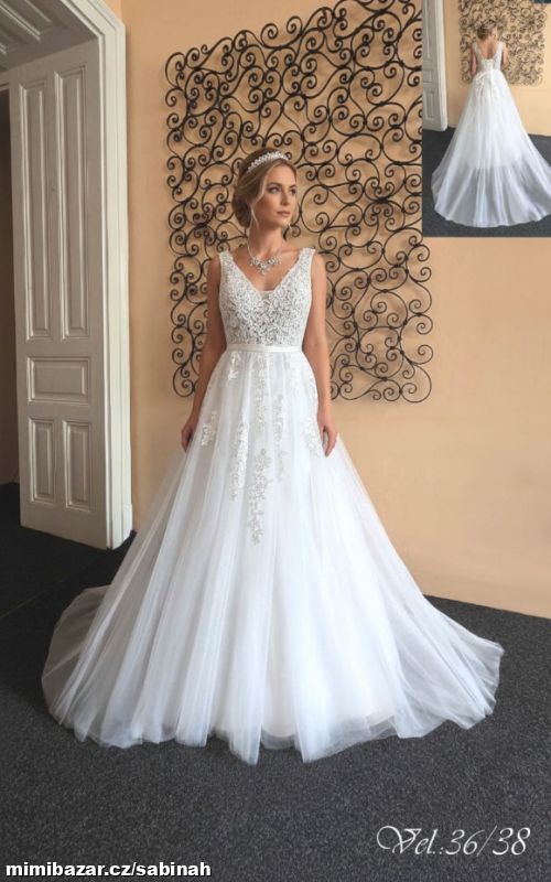 SVATEBNÍ ŠATY S VLEČKOU