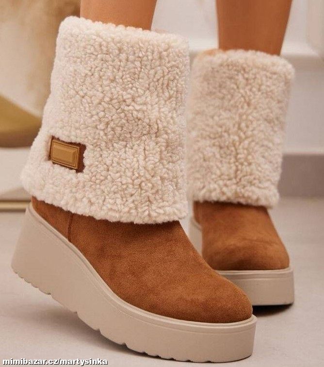 Zimní kozačky na klínku ZIMA 2025/26