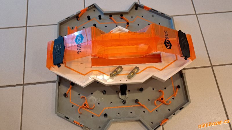 HEXBUG - Mini brouci v kufru