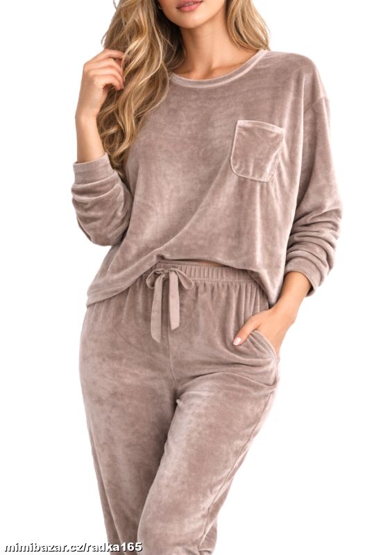 Modní heboučký samet komplet vel.50