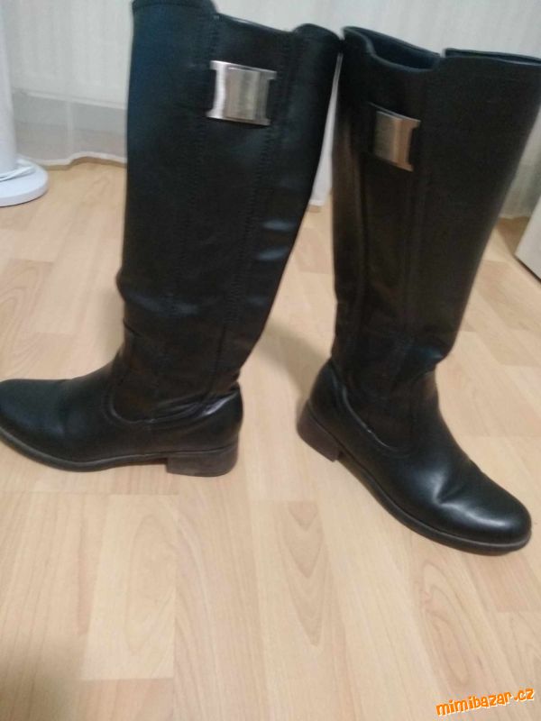 DÁMSKÉ ČERNÉ KOZAČKY VEL.36