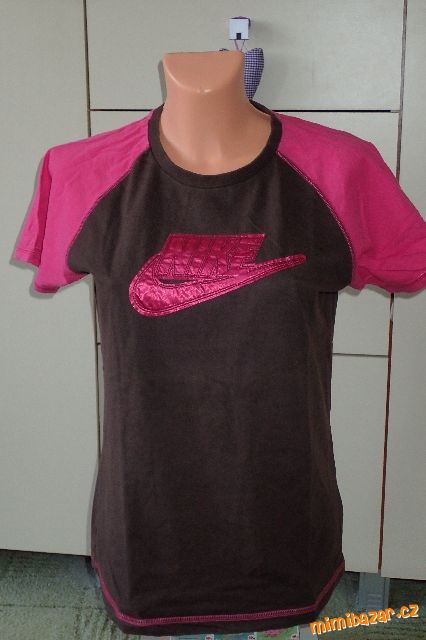 Krásné tričko Nike vel. 10-12/168 vel. M