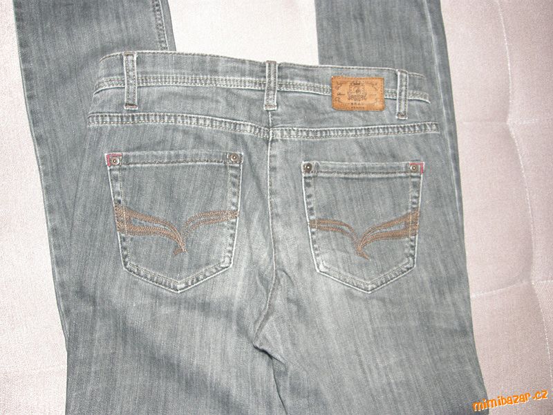 šedé dlouhé úzké džíny Brax / kalhoty / rifle