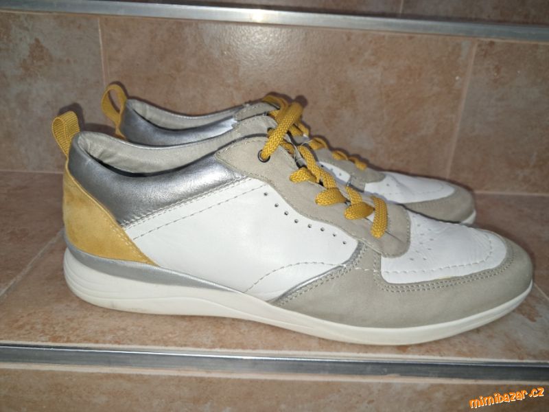 kožené bílo šedé tenisky / botasky