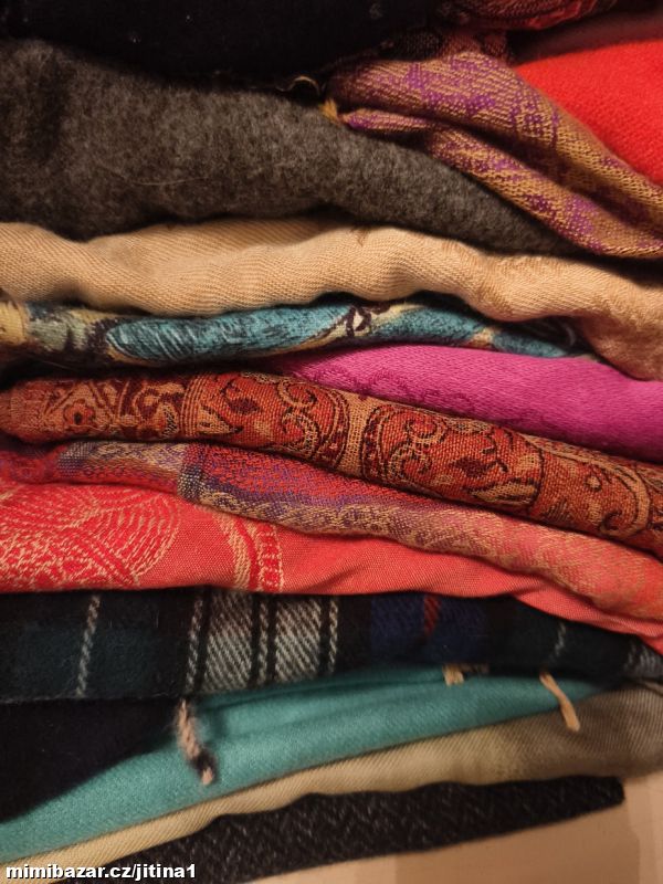 2 + 1 zdarma na zimní šály a čepice VÝPRODEJ