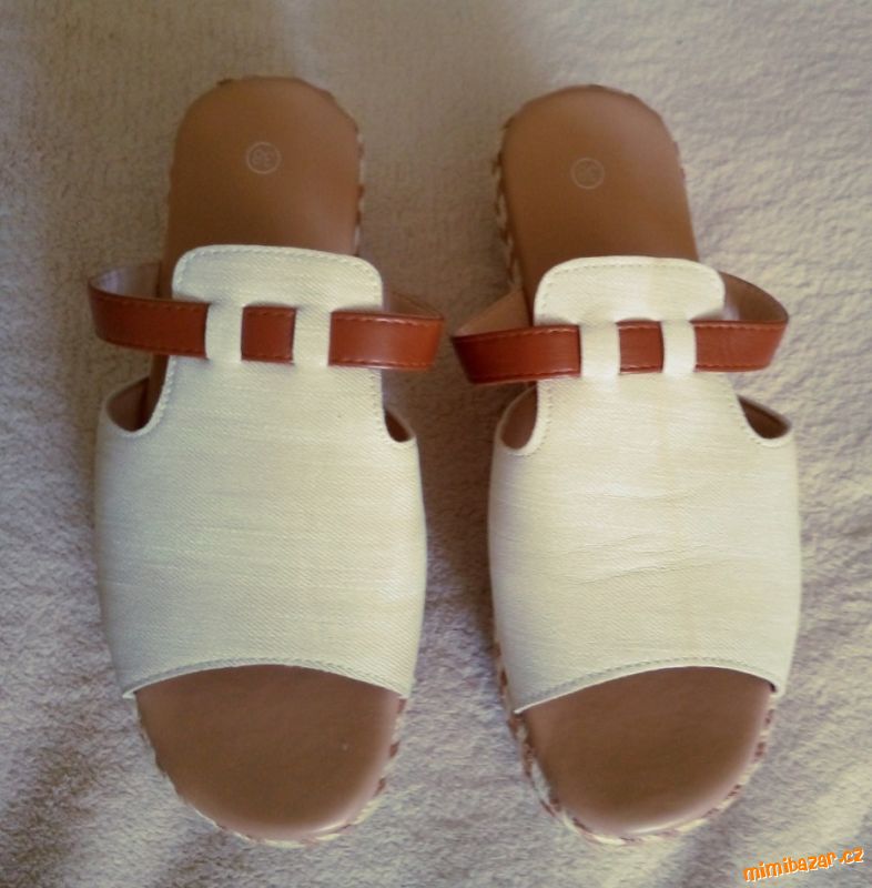 Béžovo-bílé pantofle , stélka 24, 5 cm, č 38