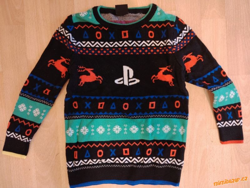Dětský svetr PlayStation, nošený 2x