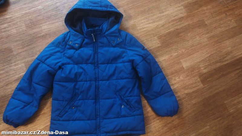 1. krásná modrá zimní bunda vel. 140/146