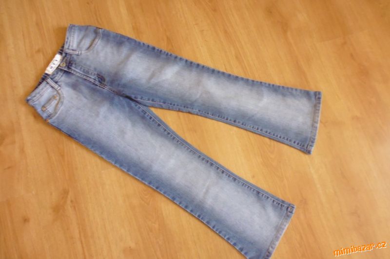 džíny