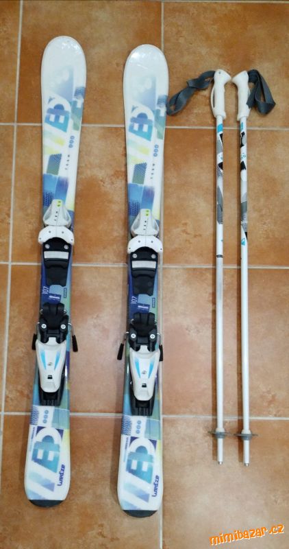 Dětské sjezdové lyže zn.Wedze (vel. 107 cm) + hůlk