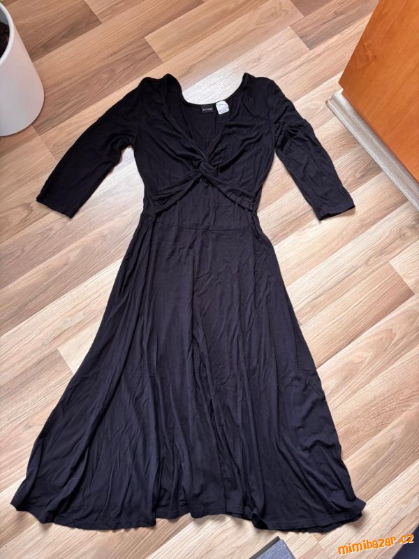 Dlouhé příležitostní šaty