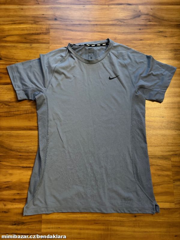 Šedo modré triko Nike M