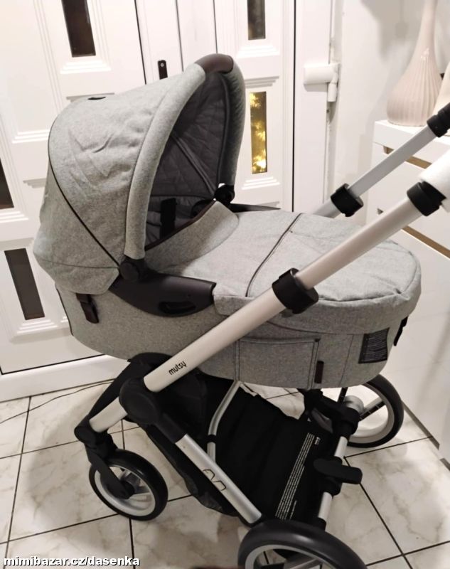 MUTSY Evo 2 hluboký kočárek Nomad Light Grey