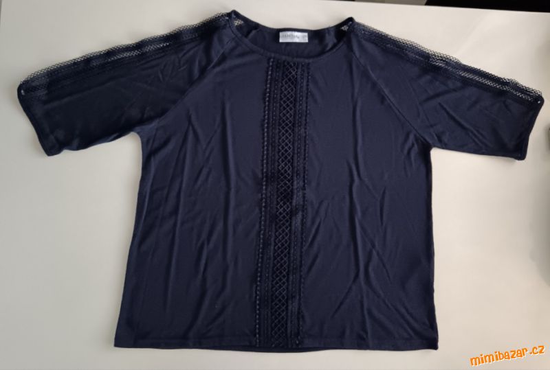 Pěkná halenka vel. 40/42-44