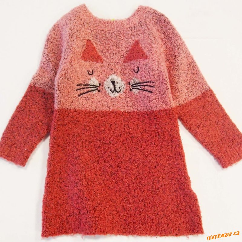 L22. Svetrové šaty