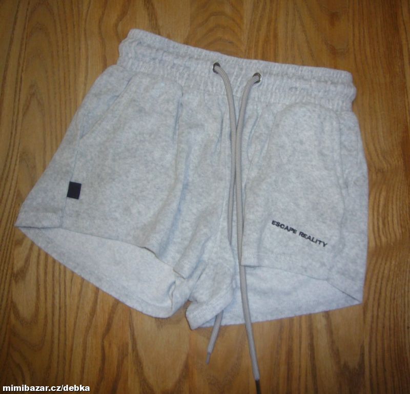 dámské kratasy vel 34 do gumy bershka