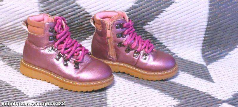 KOTNÍČKOVÉ KOŽENÉ BOTY PRO PARÁDNICI ~~~~~ 2276