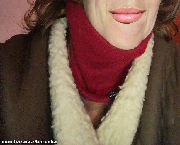 Vínově červený unisex nákrčník – teplo a styl