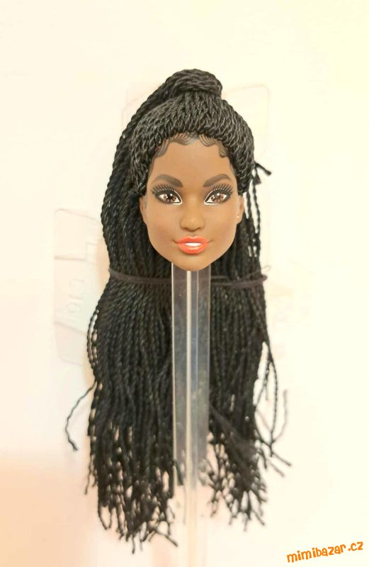 Na prodej hlavicka sberatelska Barbie Holiday 2021