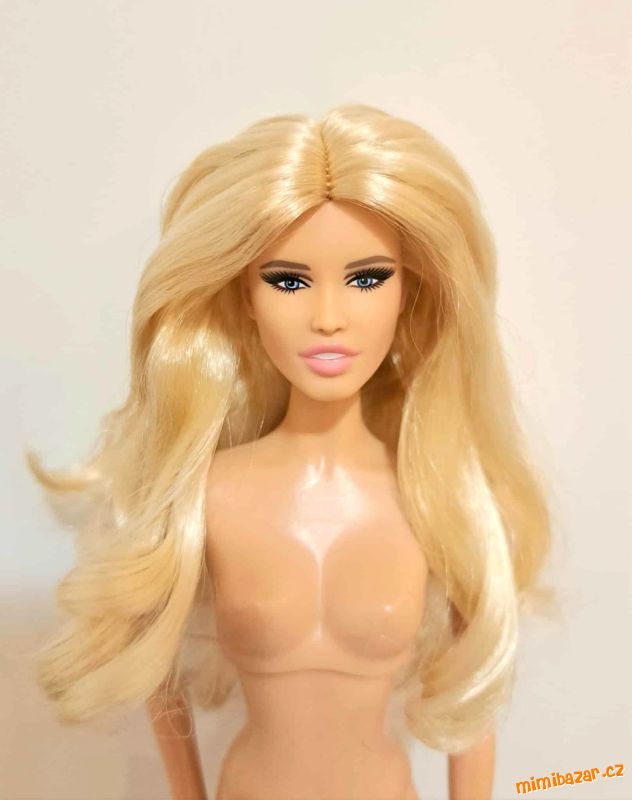 Na prodej sberatelska Barbie Claudia Schiffer