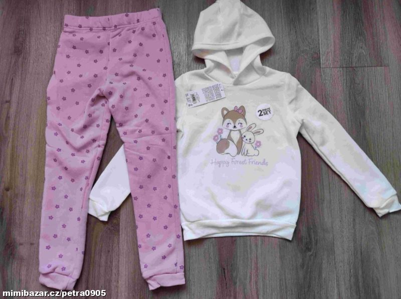 Dívčí tepláková souprava zateplená 128/134