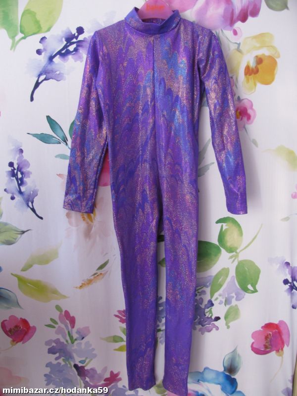 Krásný elastický fialový cvičební dres v.116/122