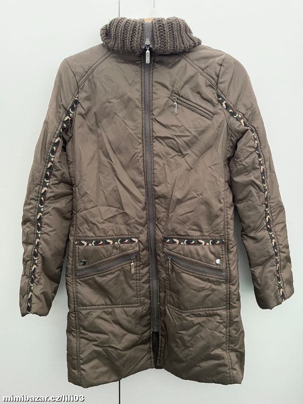 DLOUHÁ KABÁTKOVÁ BUNDA MANGO