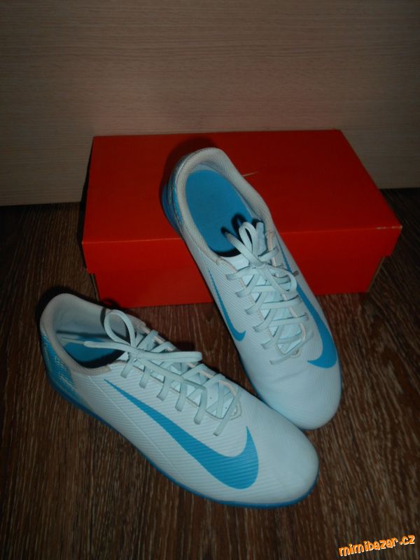 kopačky turfy MERCURIAL NIKE 43 = 27cm ( 42 )