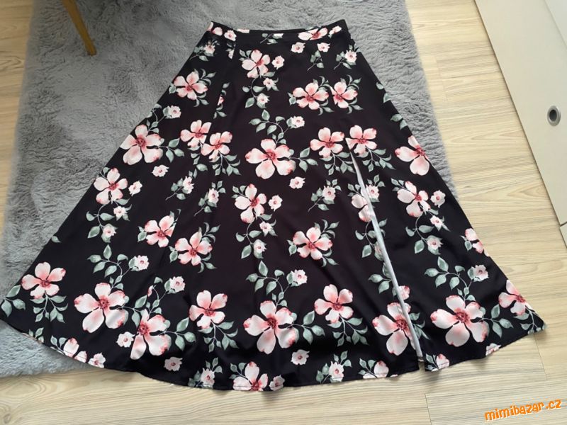 Úžasná maxi sukně s rozparkem