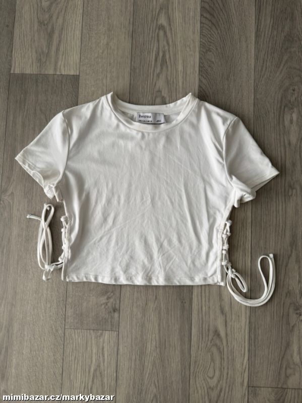 Bílé crop tričko se šněrováním
