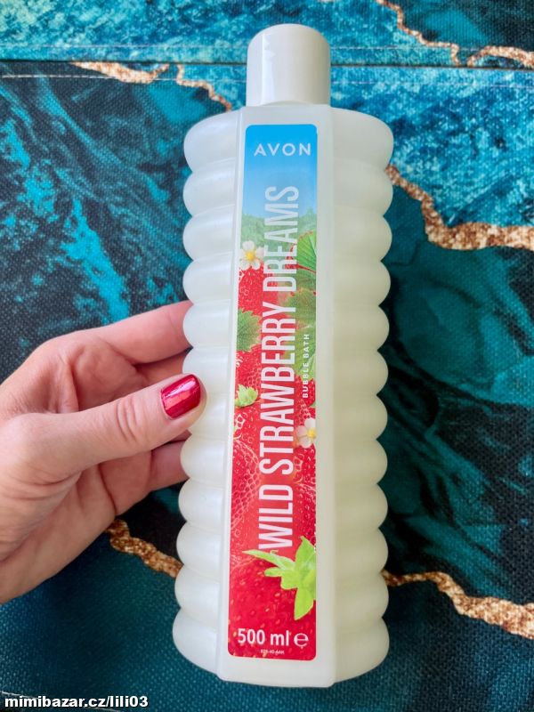 Avon Pěna do koupele s vůní jahod 500 ml
