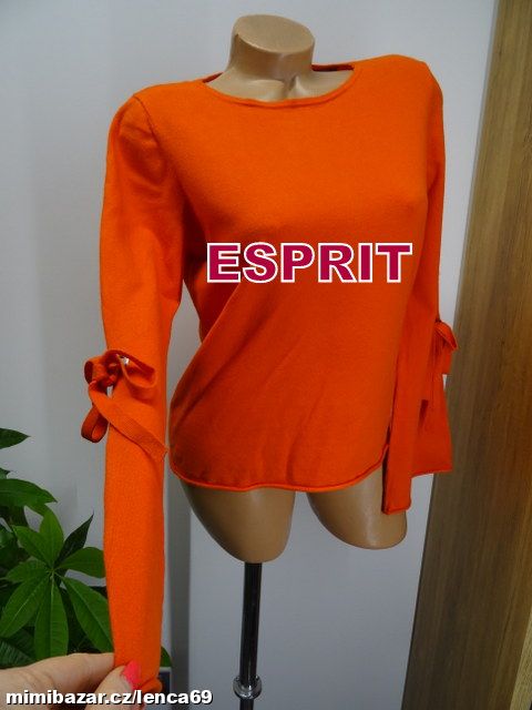 LUXUSNÍ ZNAČKOVÝ SVETR