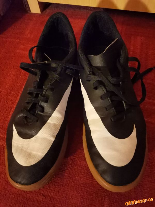 Salovky nike vel. 40