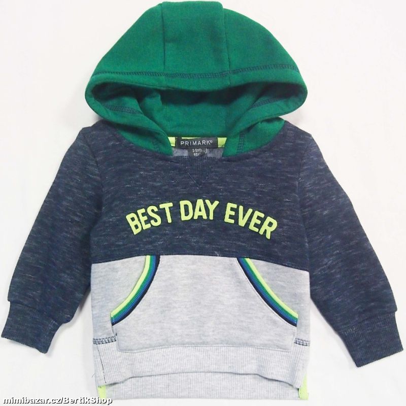 L382. Mikina s kapucí