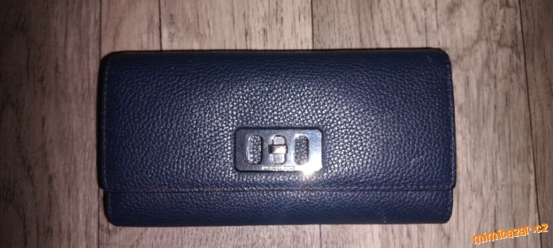 N.O.V.Á. peněženka