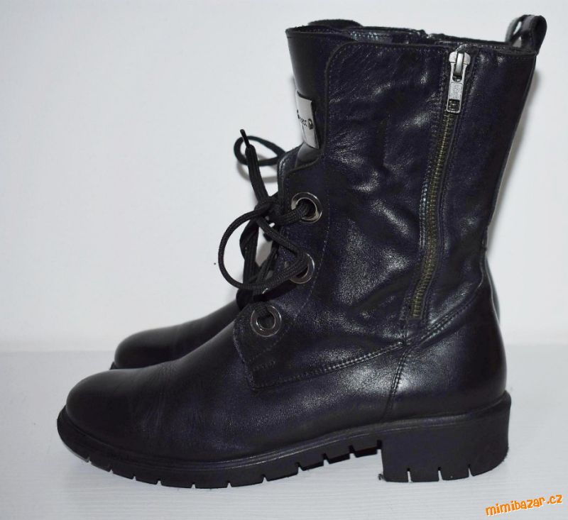 Dámské kožené vyšší kotníkové boty, vel. 38