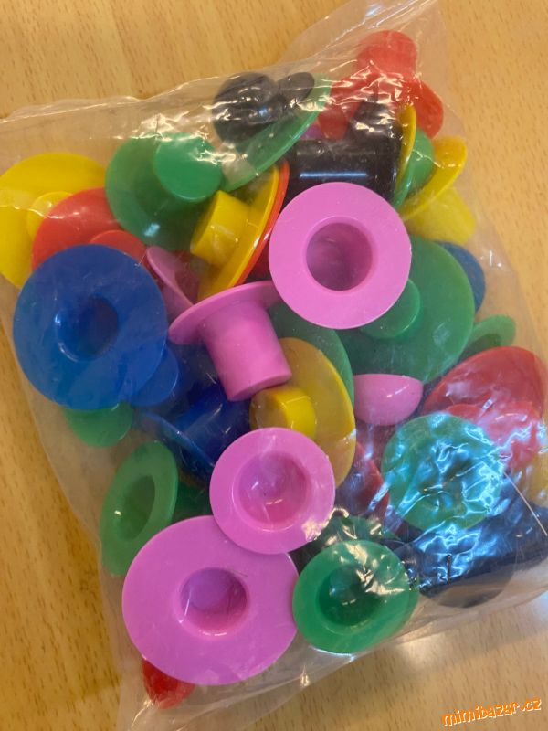 Kreativní sada - Plastové kloboučky a kšiltovky